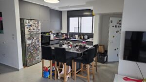 appartement neuf avec terrasse dans un immeuble TAMA 38 à Raanana