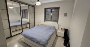 appartement lumineux avec terrasse exposée sud à Ra’anana Neve David Remez