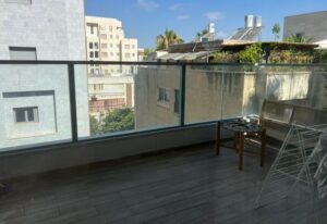 appartement avec terrasse sur l’avenue Ahuza à Ra’anana