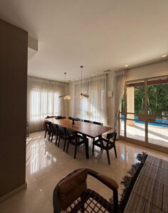 villa moderne avec jardin et piscine chauffée à Ra’anana