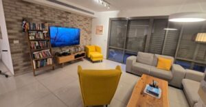 appartement lumineux avec terrasse exposée sud à Ra’anana Neve David Remez