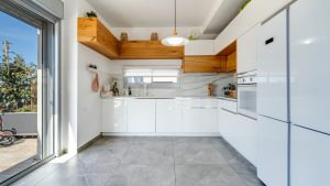 Penthouse Neve Ofer Tel Aviv – Terrasse avec jacuzzi et vue mer