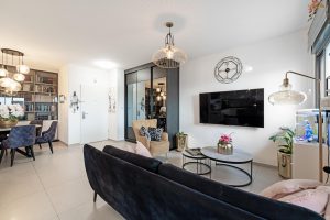 Mini-penthouse Ashkelon – Vue lac avec terrasse et finitions haut de gamme