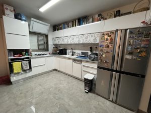 Appartement 4 pièces Bat Yam – Proche mer avec terrasse et parking