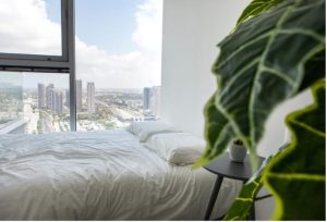 Appartement avec piscine à Tel Aviv – vue depuis la terrasse au 37e étage de la tour Midtown
