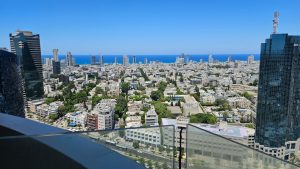 appartement 3 pièces à vendre dans la Tour Alfa avec accès piscine et vue mer à Tel Aviv