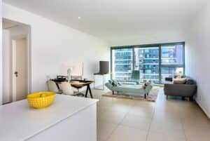 appartement en étage élevé avec vue mer à Park Tzameret Tel Aviv