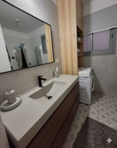 appartement moderne avec terrasse à Kiryat HaTzafon Ra’anana