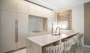Appartement 4 pièces Bat Yam – Finitions haut de gamme et cuisine équipée